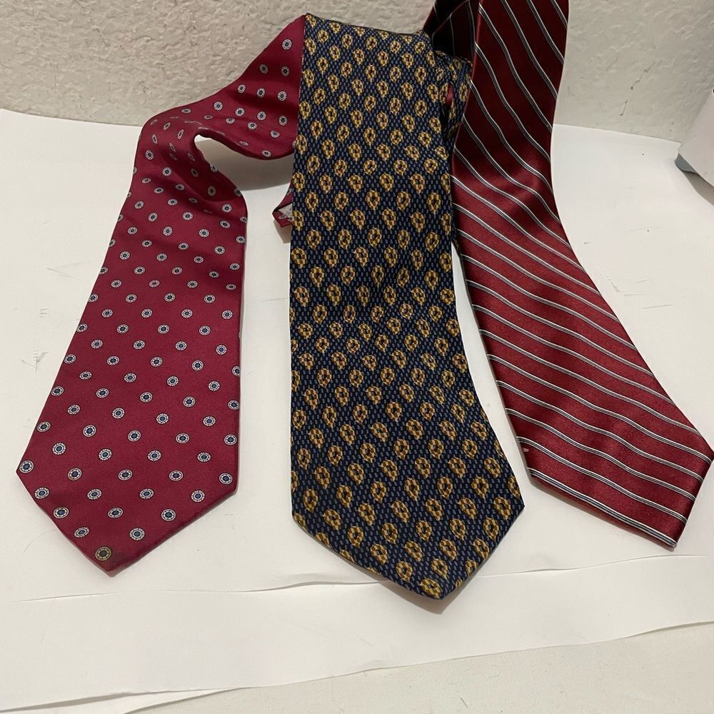 Lot of 3 men’s Yves Saint Laurent Ties